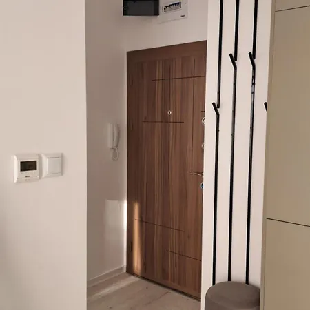 Grand 2 Apartment *